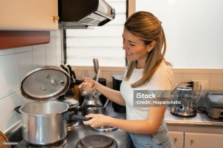 How does a pressure cooker work?