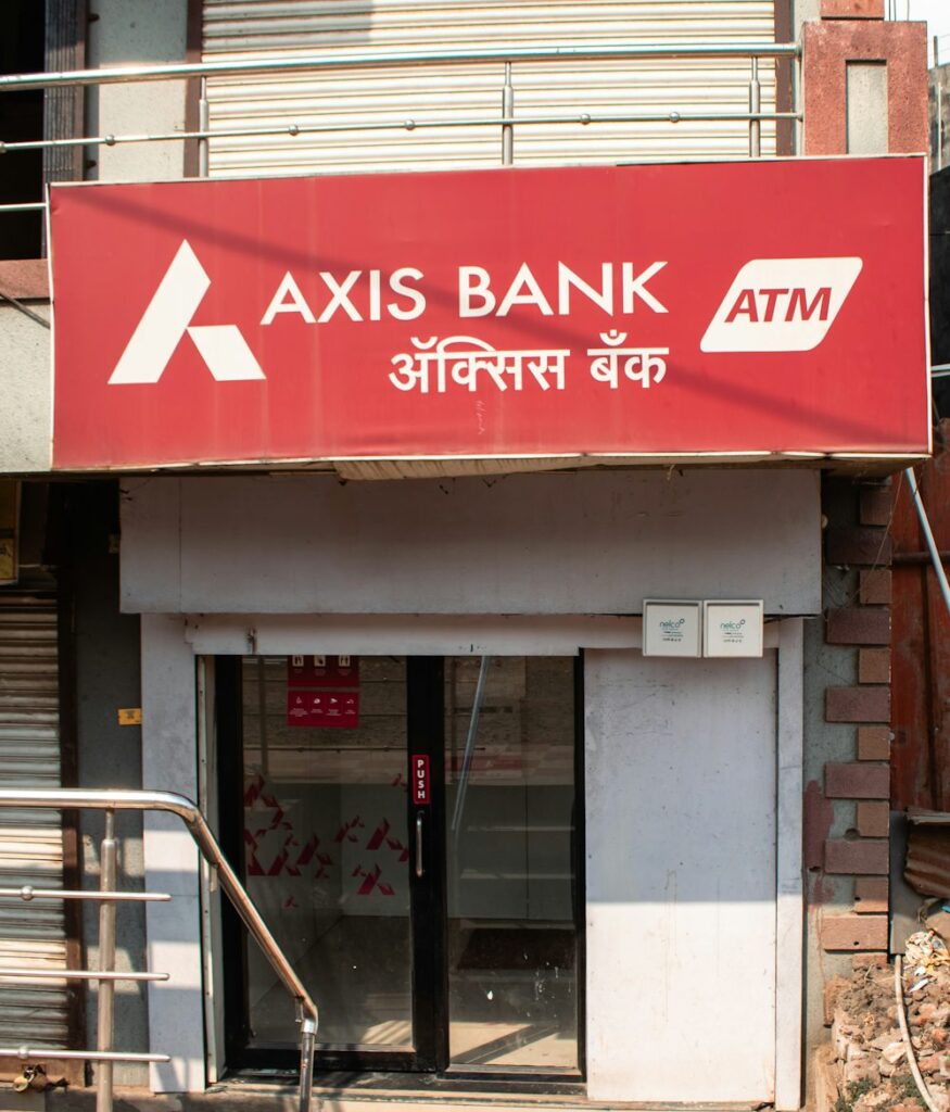 How does a ATM Machine work?